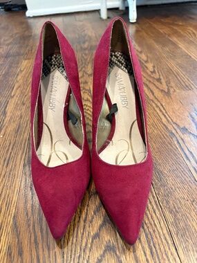 Sam & Libby- Red Suede Pumps- Size 8